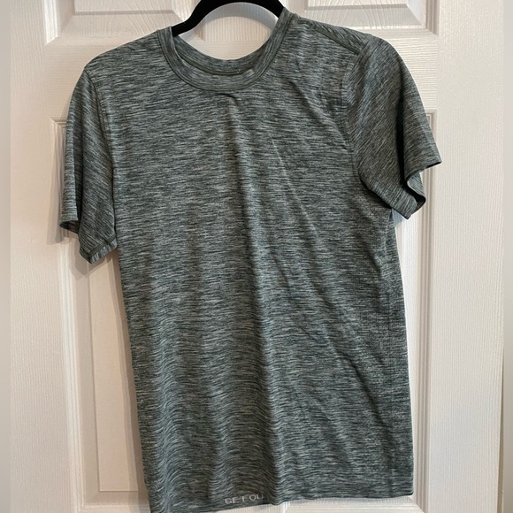 Lululemon Metal Vent Tech Surge Short Sleeve - Picture 3 of 5